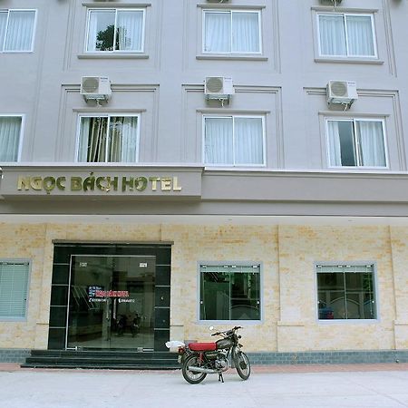 Ngoc Bach Hotel Май Чау Екстериор снимка