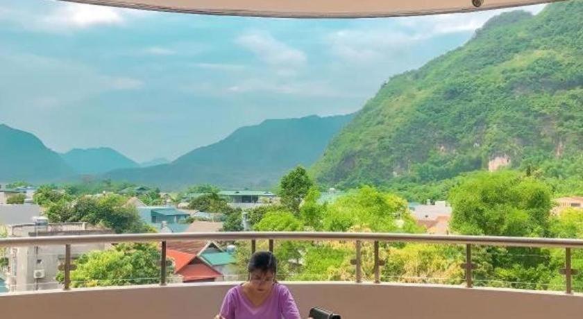 Ngoc Bach Hotel Май Чау Екстериор снимка